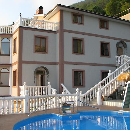 Mamzyshkha Guest House Gagra Buitenkant foto
