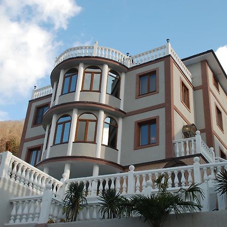Mamzyshkha Guest House Gagra Buitenkant foto
