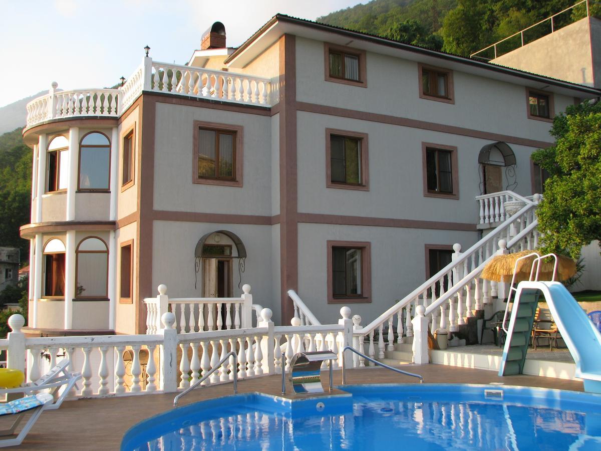 Mamzyshkha Guest House Gagra Buitenkant foto