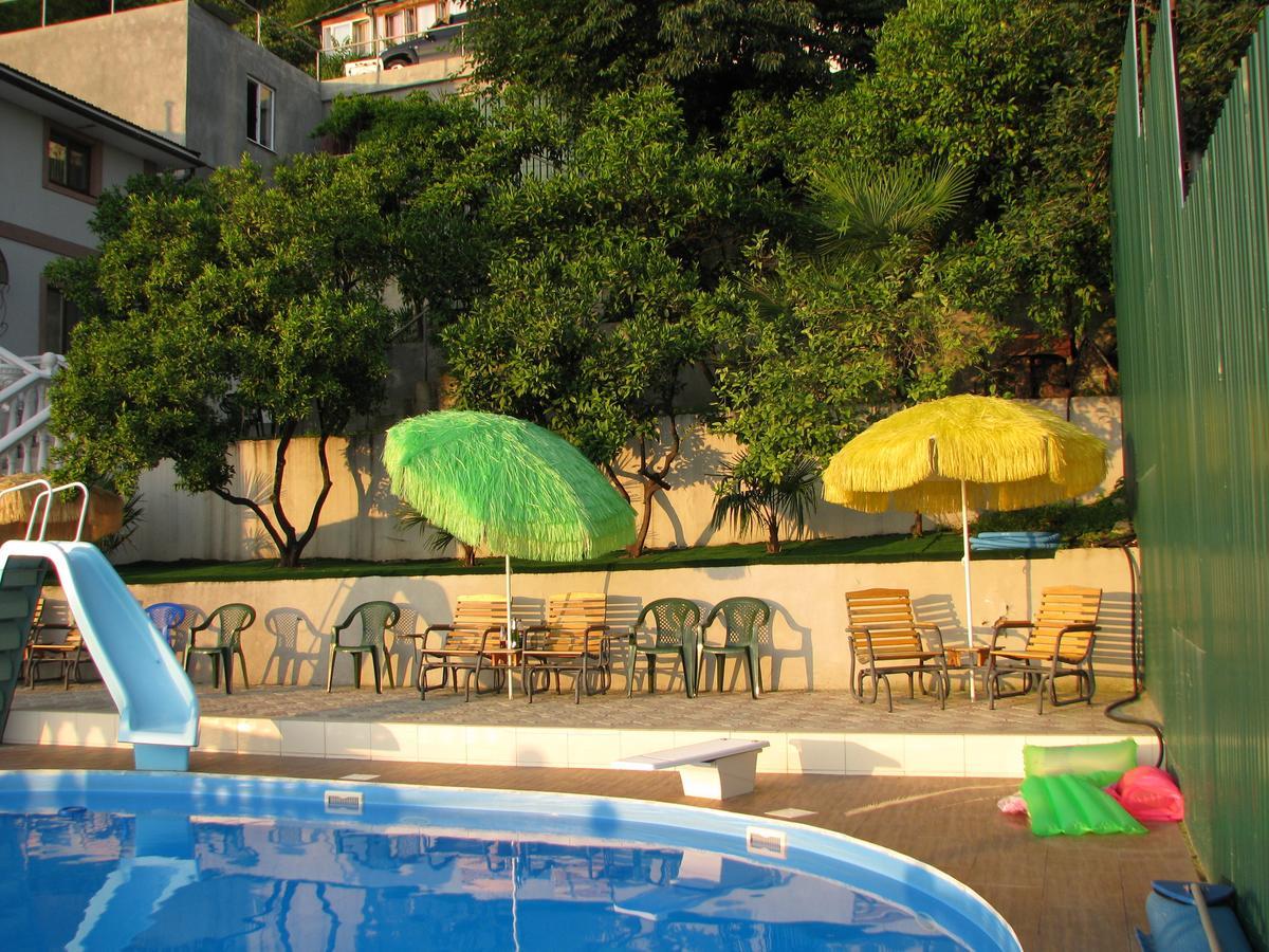 Mamzyshkha Guest House Gagra Buitenkant foto