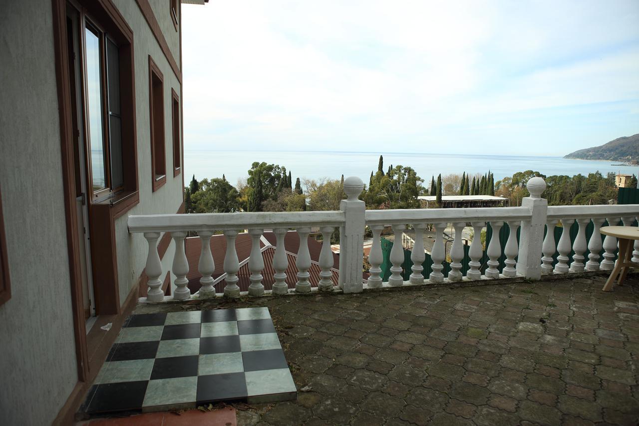 Mamzyshkha Guest House Gagra Buitenkant foto